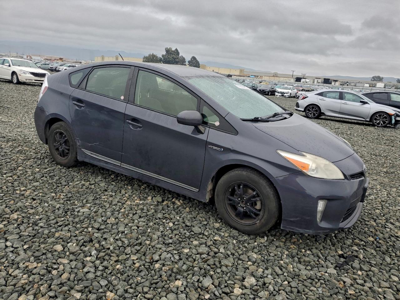 2013 TOYOTA PRIUS photo 4