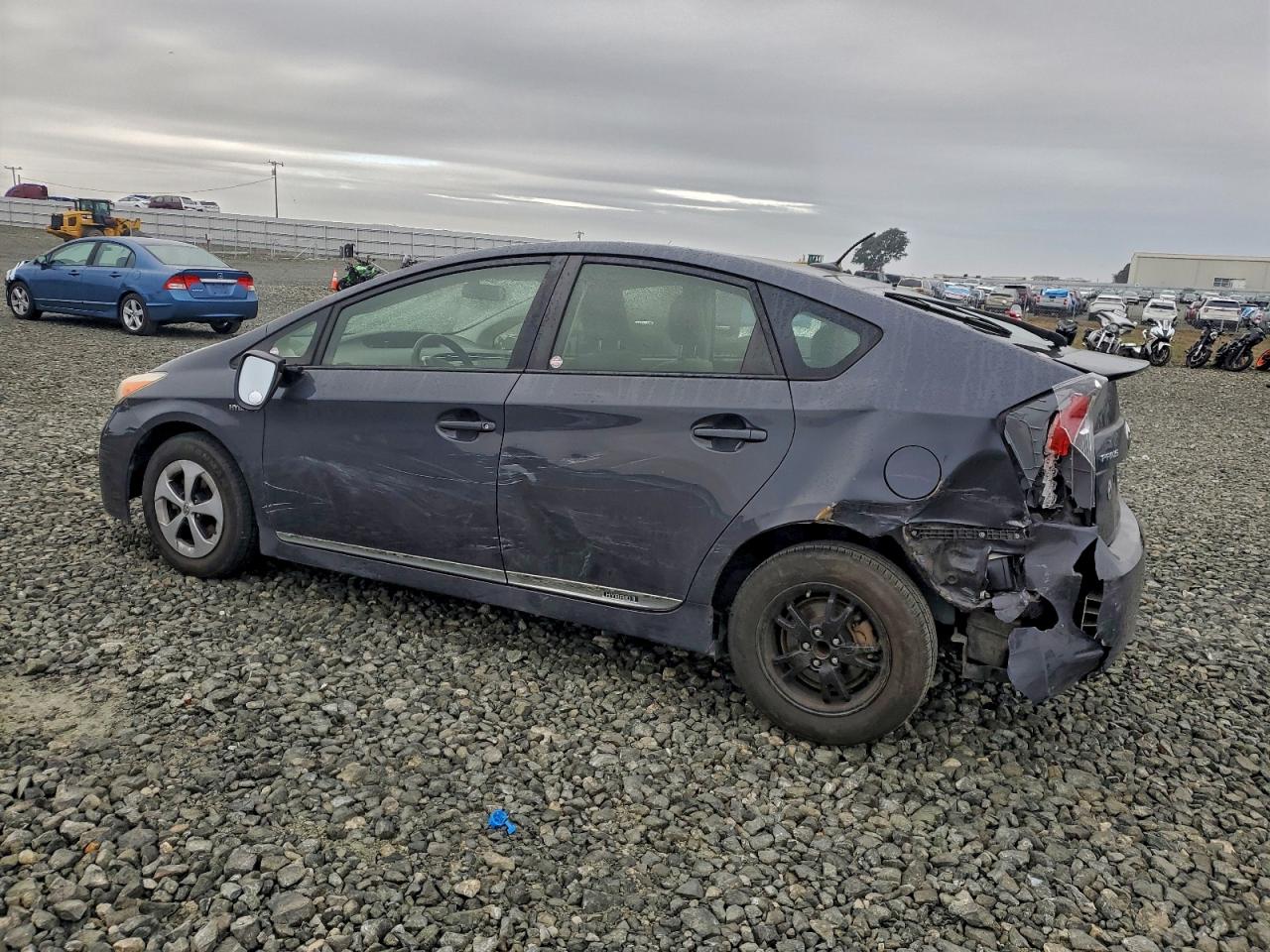 2013 TOYOTA PRIUS photo 2