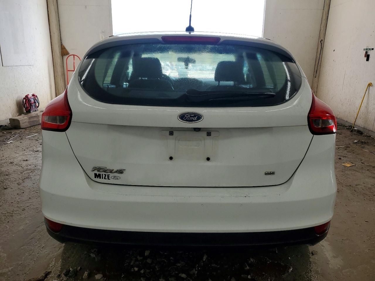 2018 FORD FOCUS SE photo 6