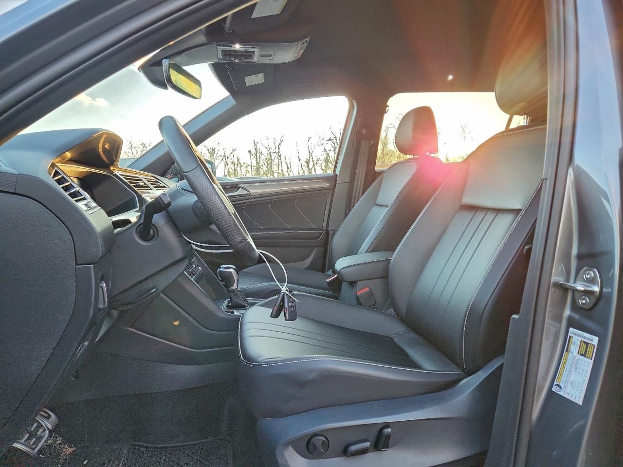 2024 VOLKSWAGEN TIGUAN SE R-LINE BLACK photo 7