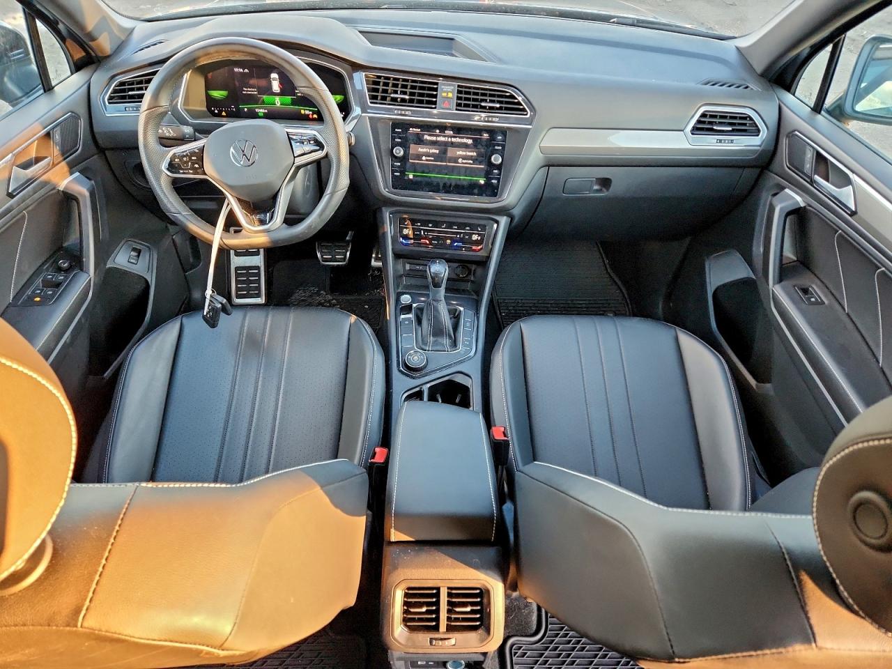2024 VOLKSWAGEN TIGUAN SE R-LINE BLACK photo 8