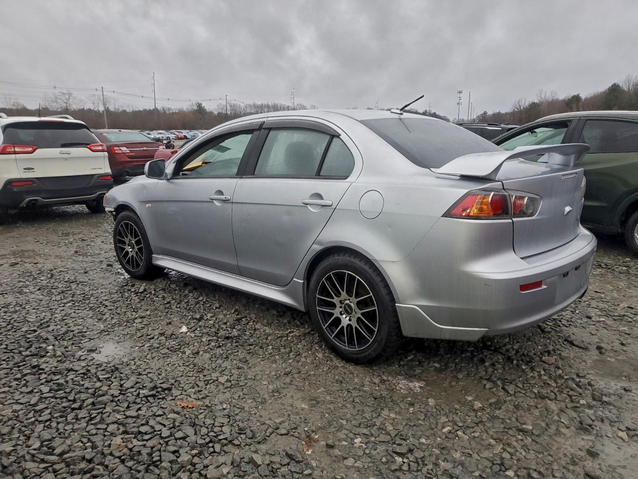 2014 MITSUBISHI LANCER GT photo 2
