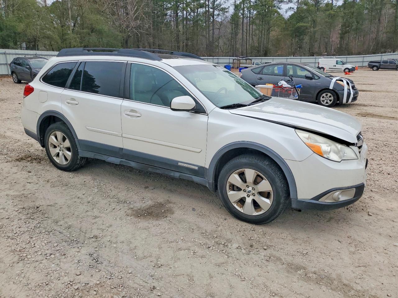 2012 SUBARU OUTBACK 3.6R LIMITED photo 4