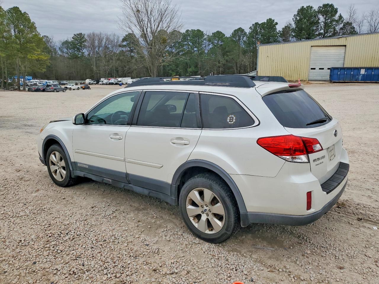 2012 SUBARU OUTBACK 3.6R LIMITED photo 2