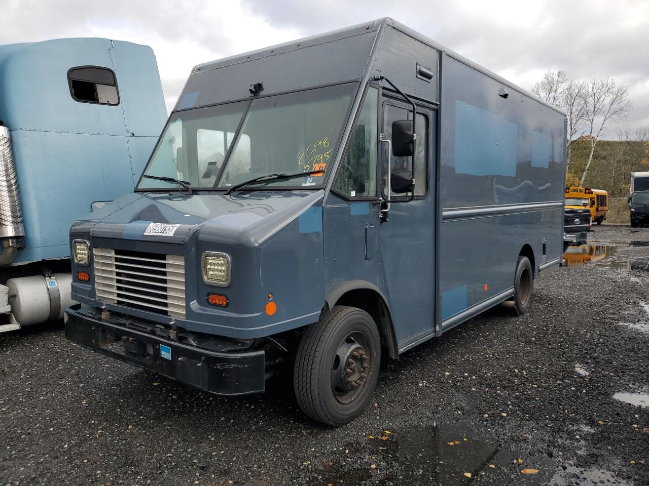 2021 FORD F59