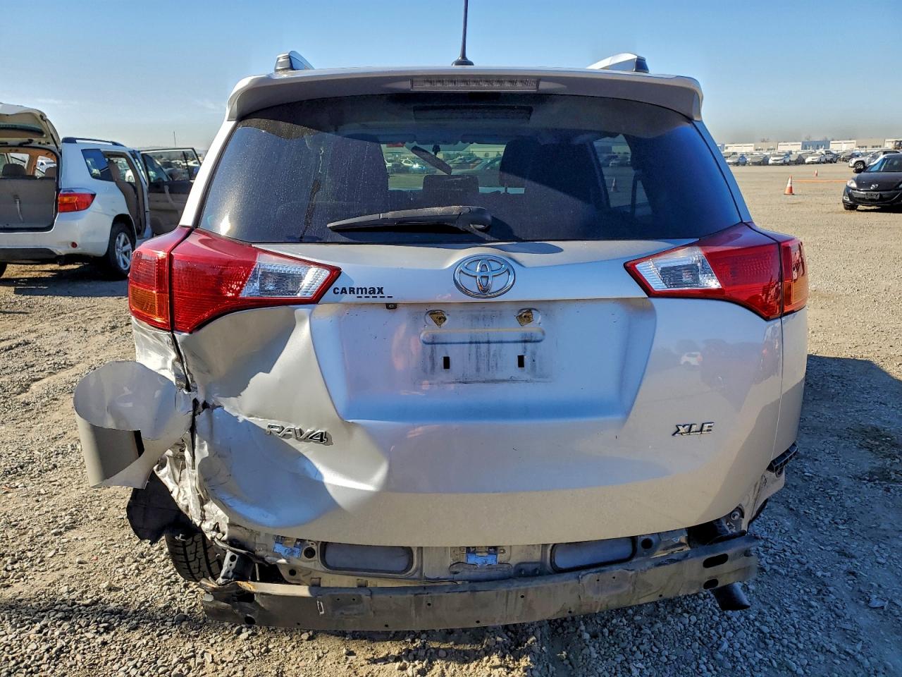 2013 TOYOTA RAV4 XLE photo 6