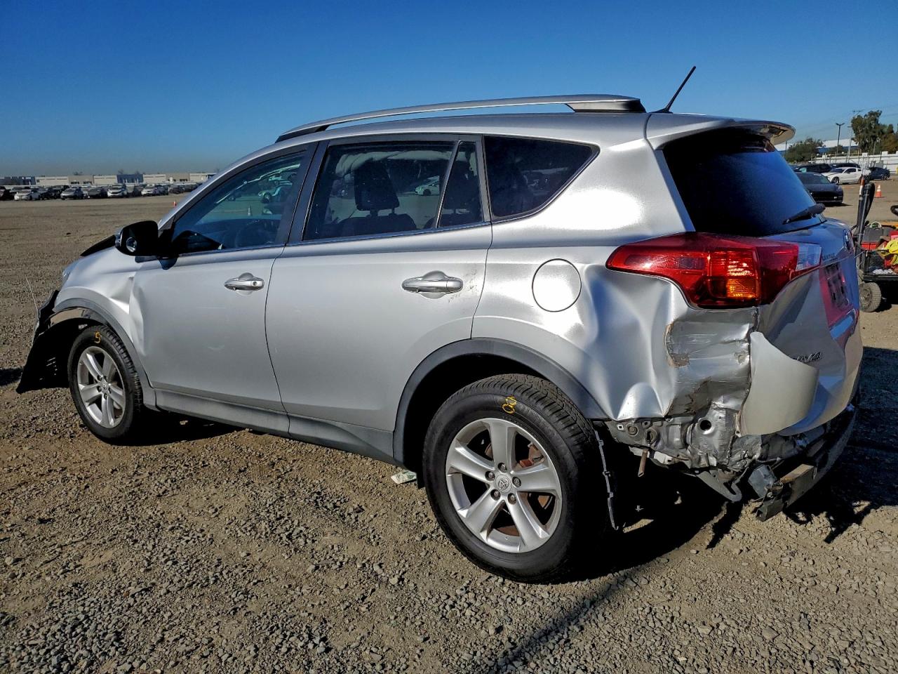 2013 TOYOTA RAV4 XLE photo 2