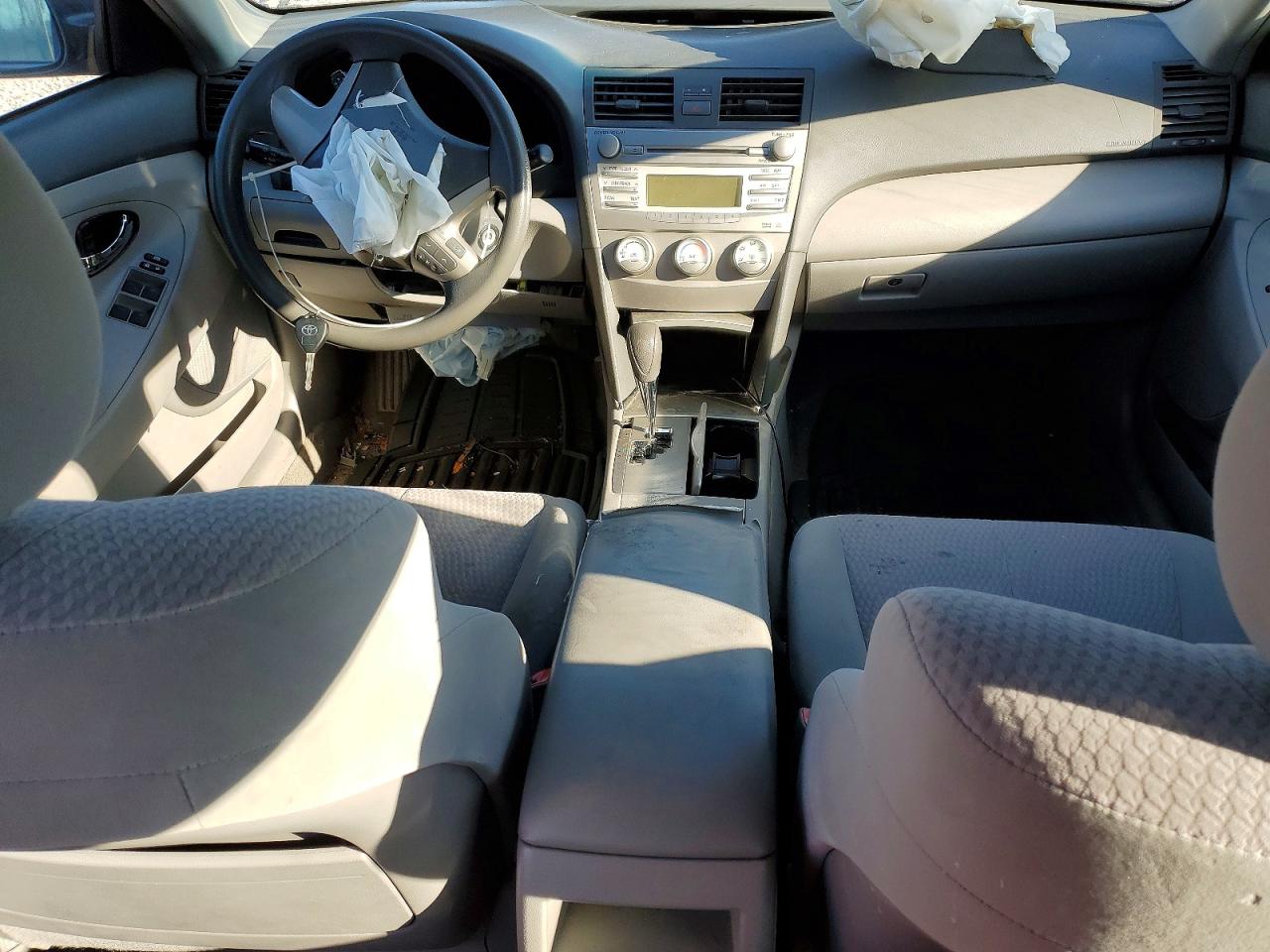 2011 TOYOTA CAMRY BASE photo 8