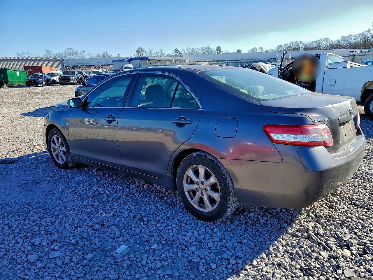 2011 TOYOTA CAMRY BASE photo 2