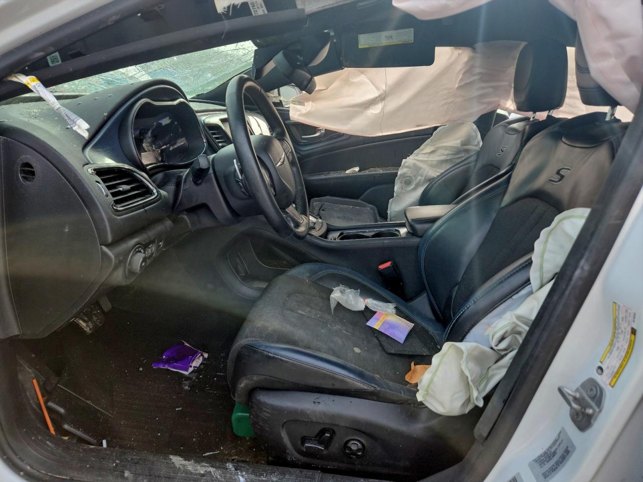 2016 CHRYSLER 200 S photo 7