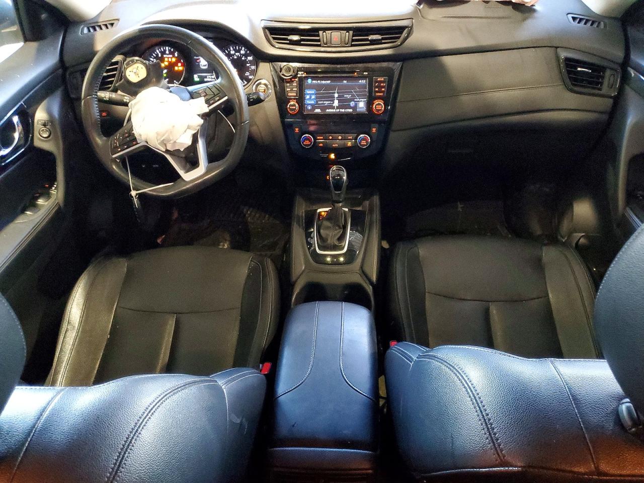 2017 NISSAN ROGUE SV photo 8