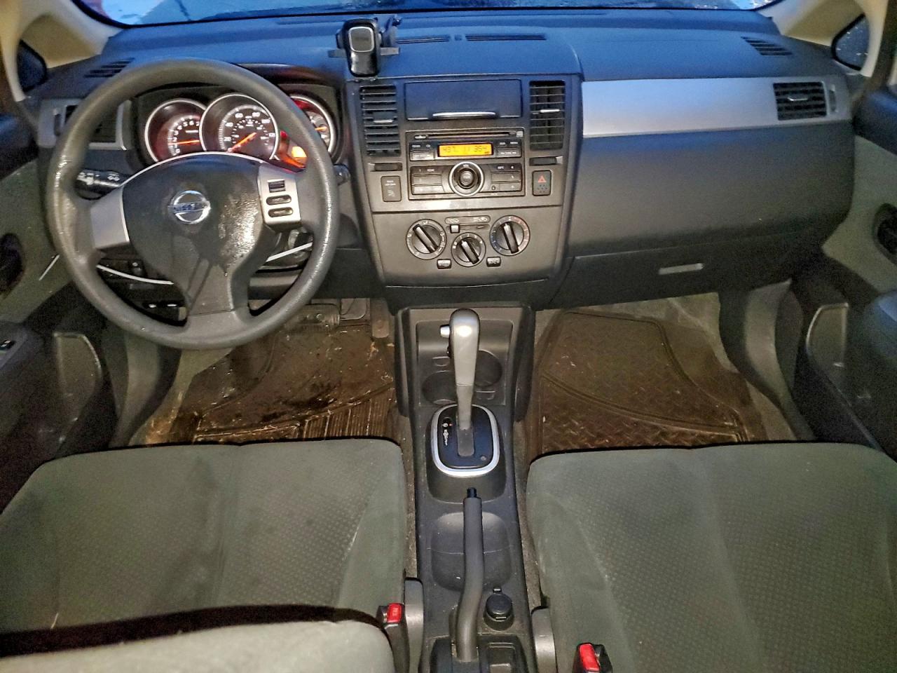 2012 NISSAN VERSA S photo 8