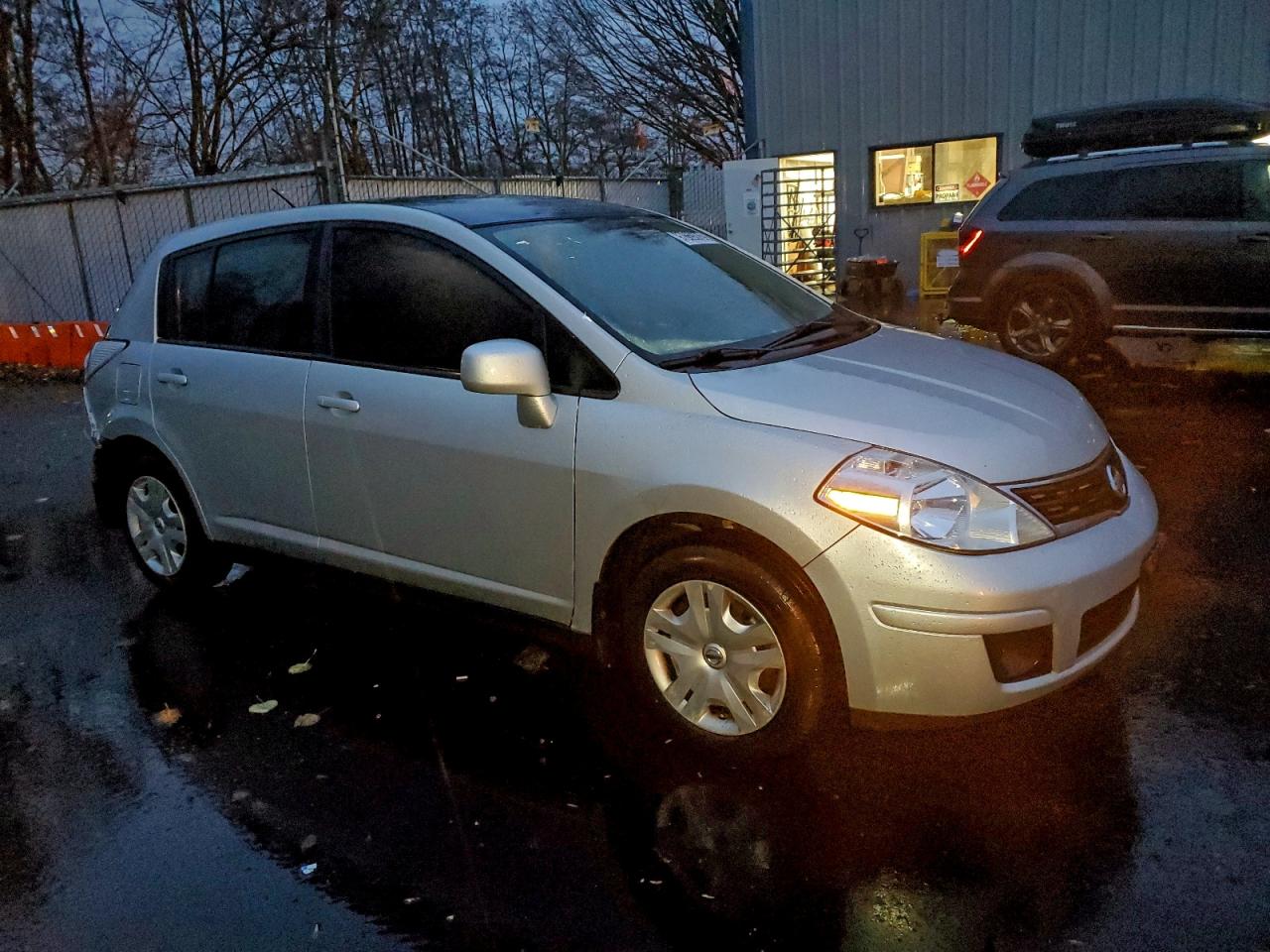 2012 NISSAN VERSA S photo 4