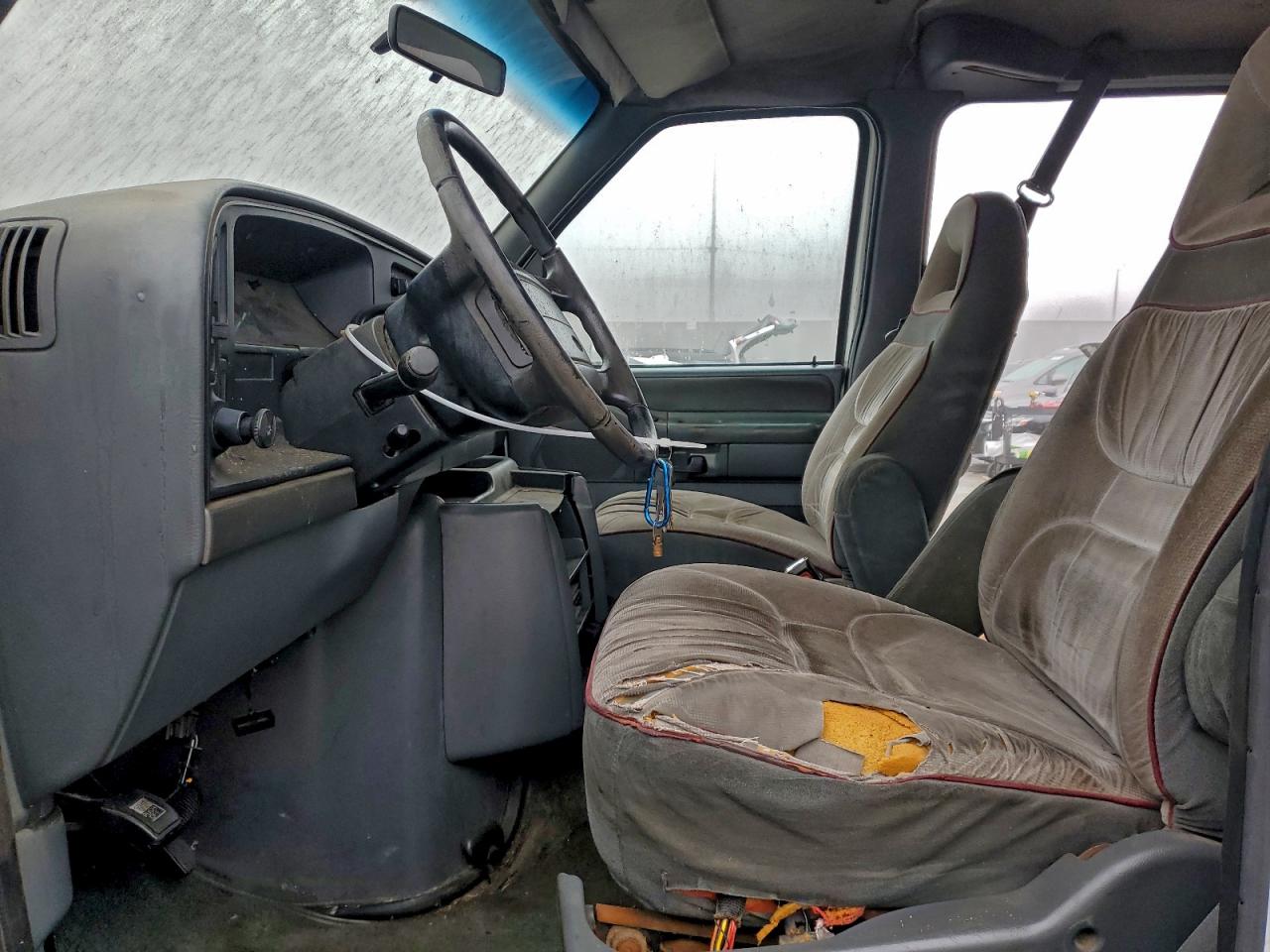 1996 FORD ECONOLINE E350 photo 19