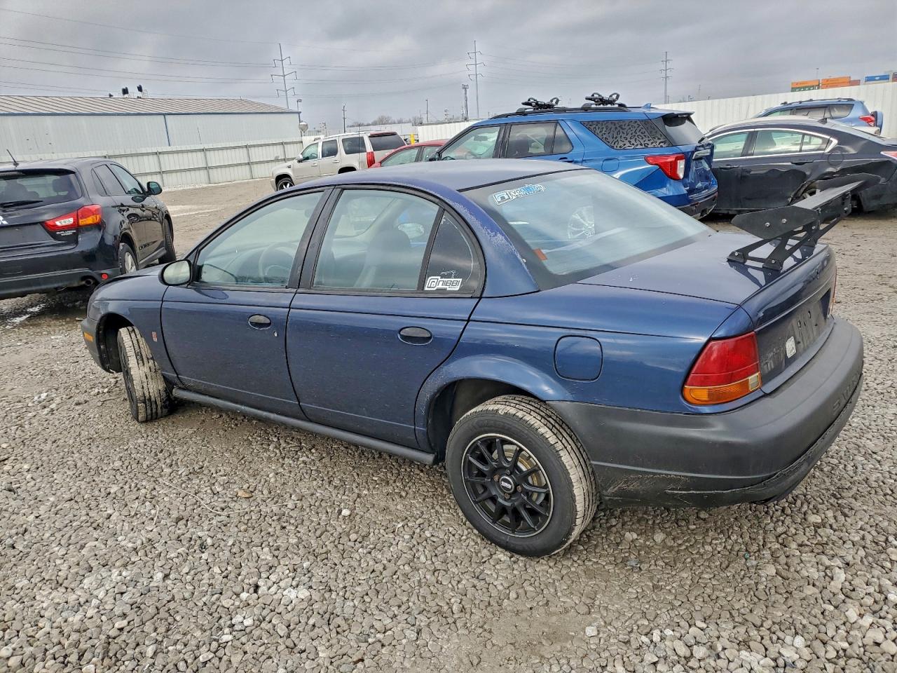 1999 SATURN SL1 photo 2