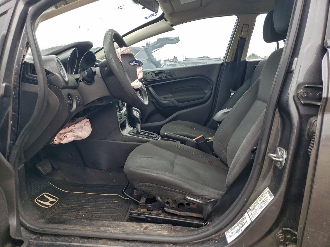 2018 FORD FIESTA SE photo 13