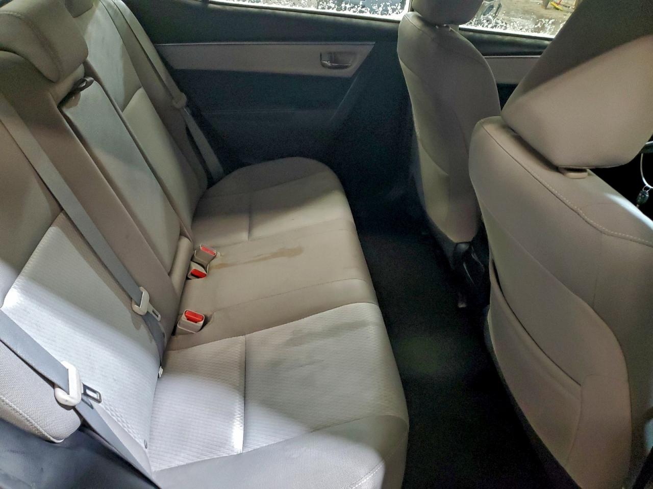 2016 TOYOTA COROLLA L photo 10