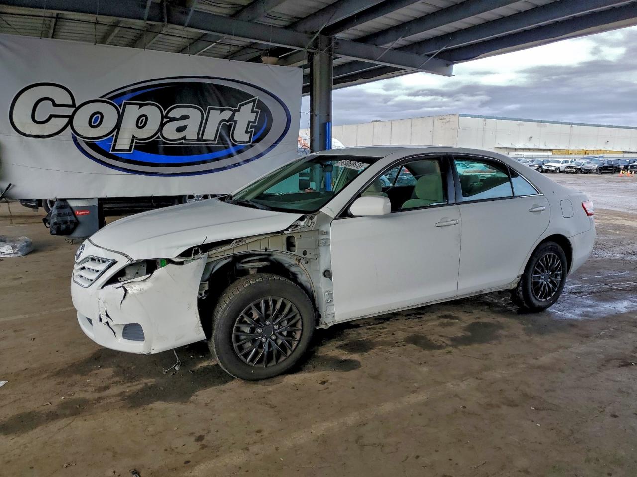 2011 TOYOTA CAMRY