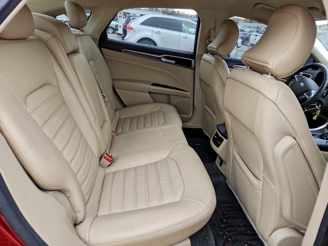 2015 FORD FUSION SE photo 10