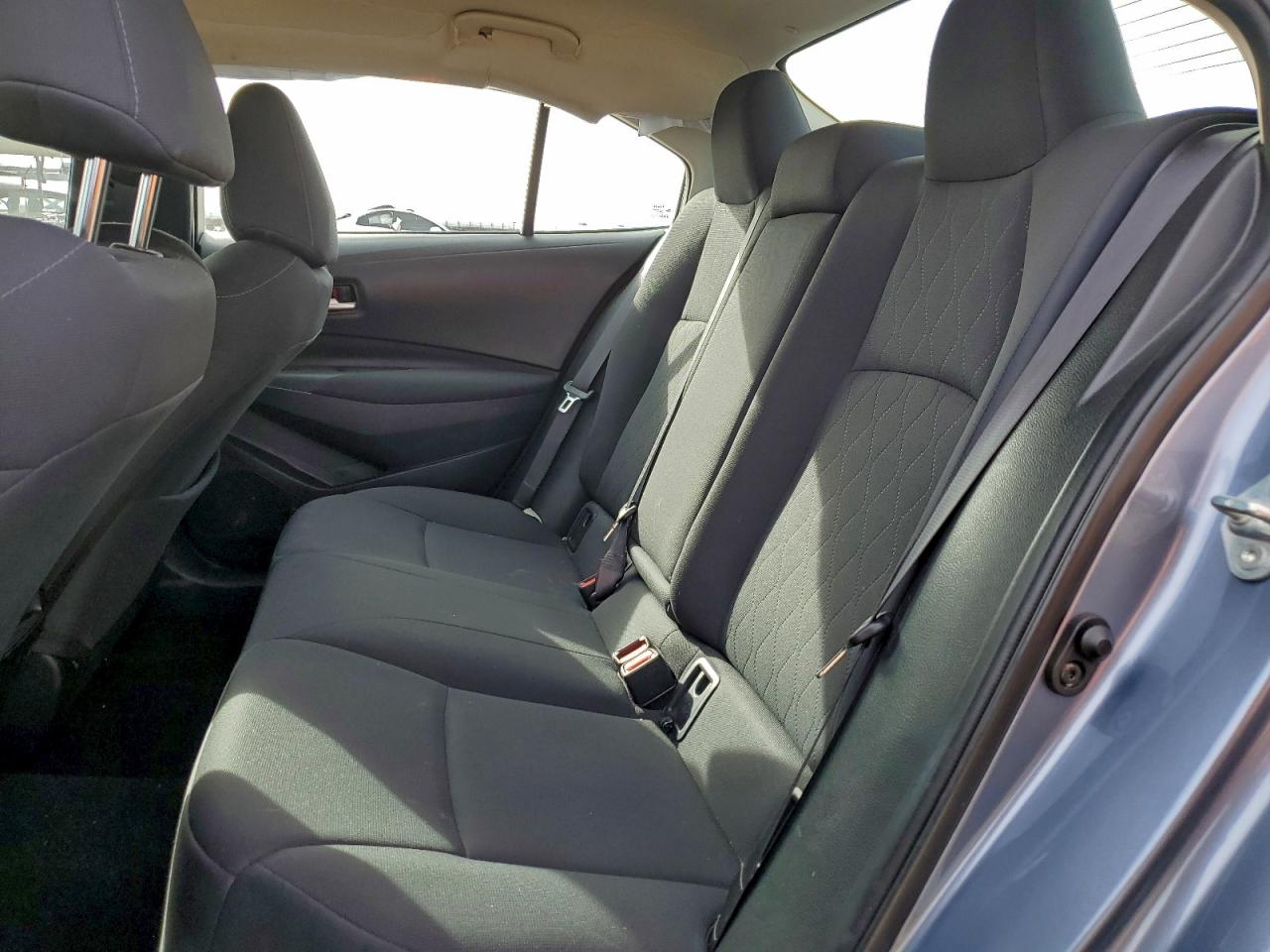 2020 TOYOTA COROLLA LE photo 10
