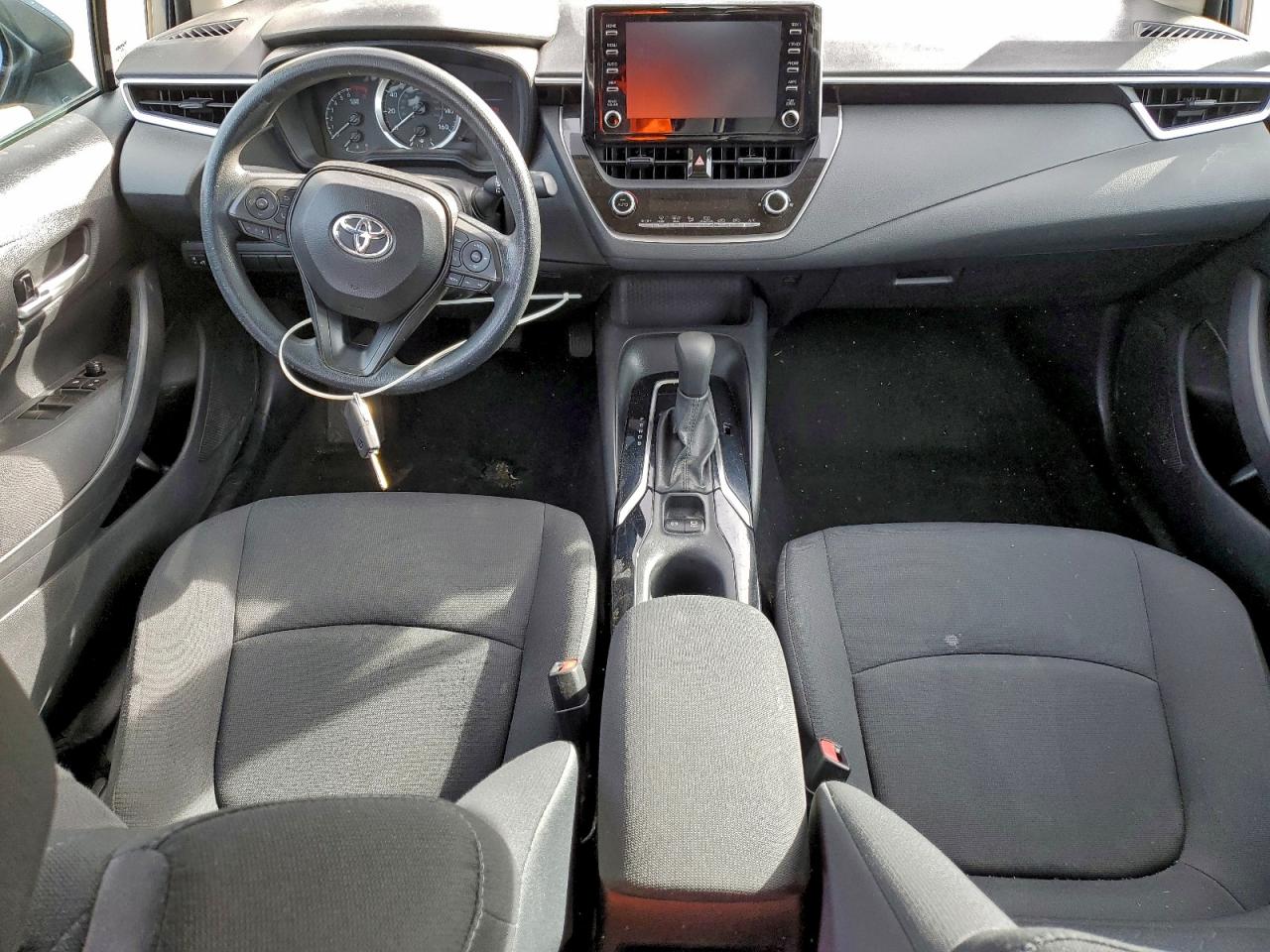 2020 TOYOTA COROLLA LE photo 8