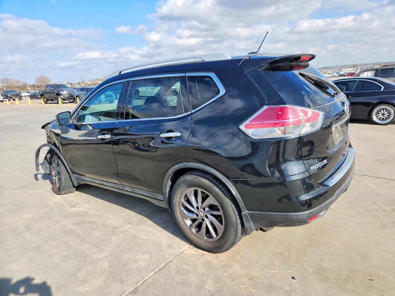 2016 NISSAN ROGUE S photo 2