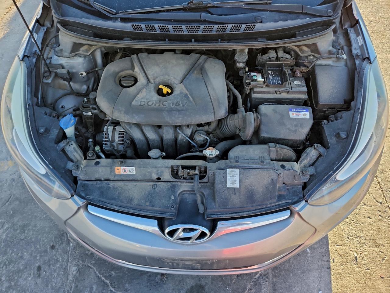 2014 HYUNDAI ELANTRA SE photo 11