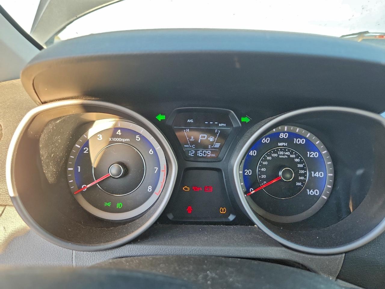 2014 HYUNDAI ELANTRA SE photo 9