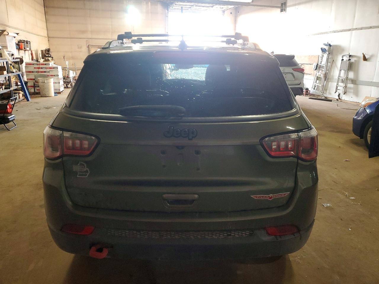 2017 JEEP COMPASS TRAILHAWK photo 6