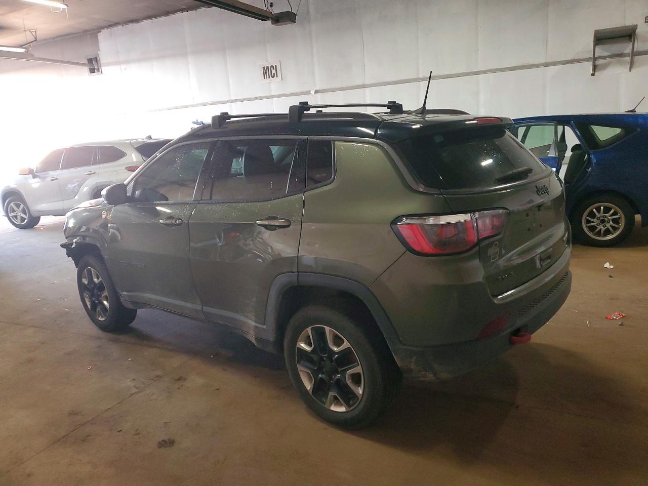 2017 JEEP COMPASS TRAILHAWK photo 2