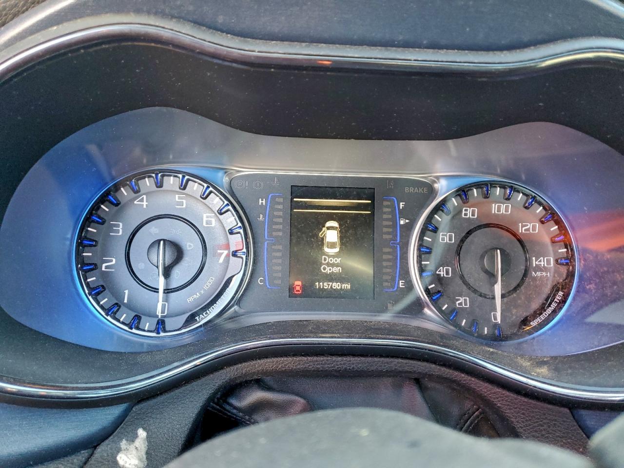 2015 CHRYSLER 200 S photo 9