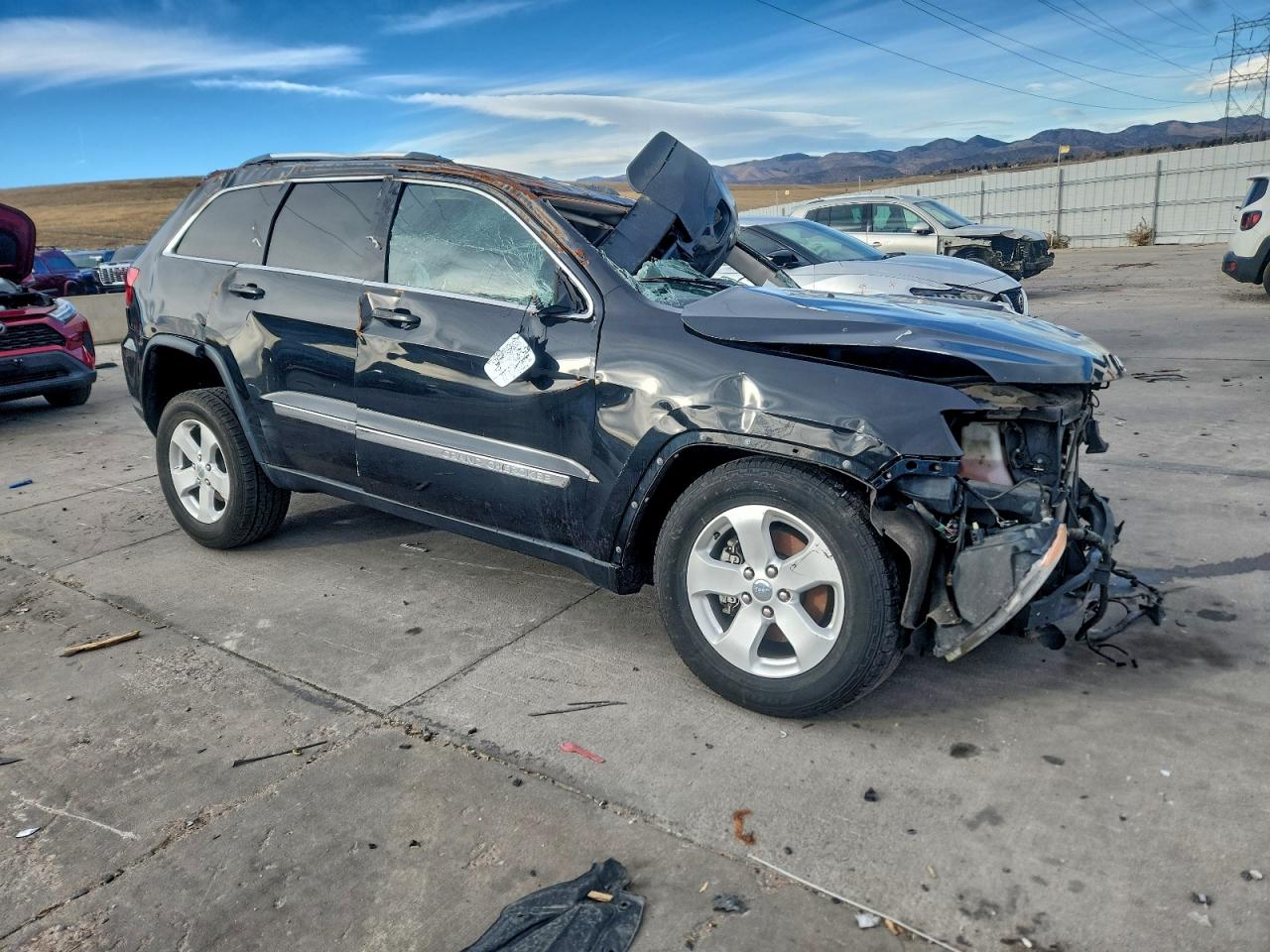 2012 JEEP GRAND CHEROKEE LAREDO photo 4