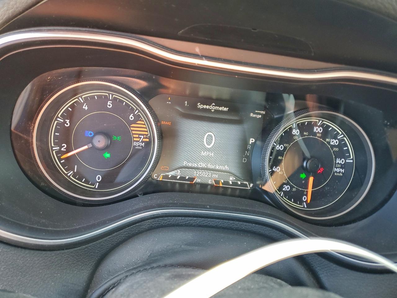 2019 JEEP CHEROKEE LIMITED photo 9