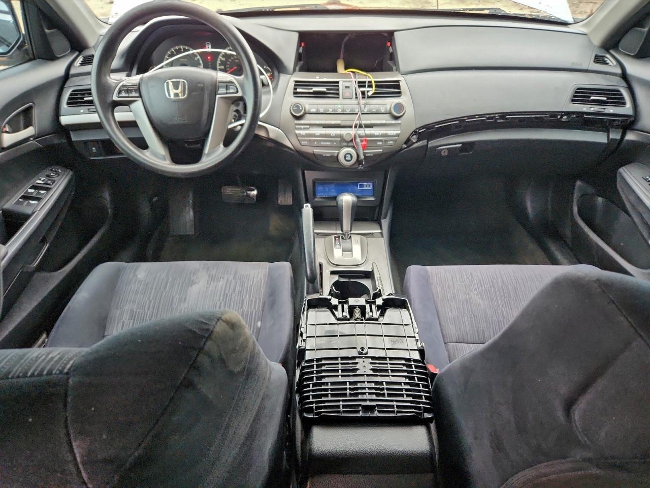 2011 HONDA ACCORD LX photo 8