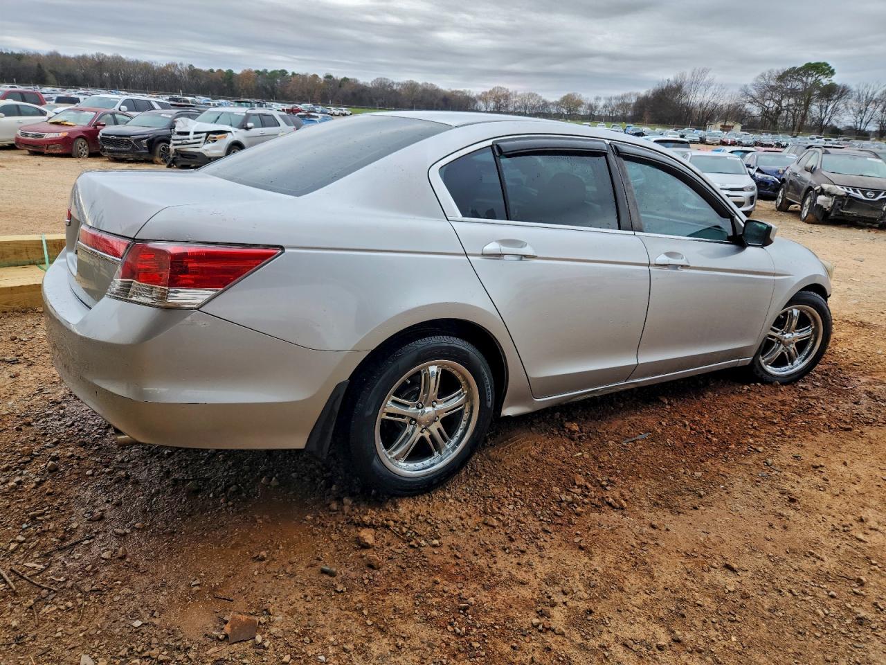 2011 HONDA ACCORD LX photo 3