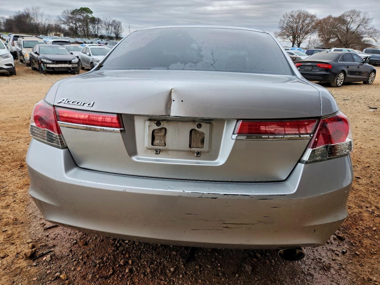 2011 HONDA ACCORD LX photo 6