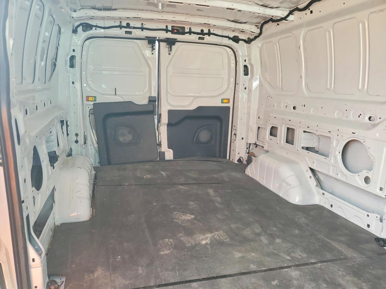 2025 FORD TRANSIT T-250 DELIVERY VAN photo 10