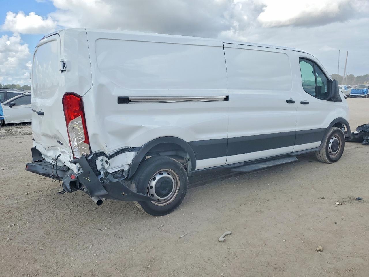 2025 FORD TRANSIT T-250 DELIVERY VAN photo 3