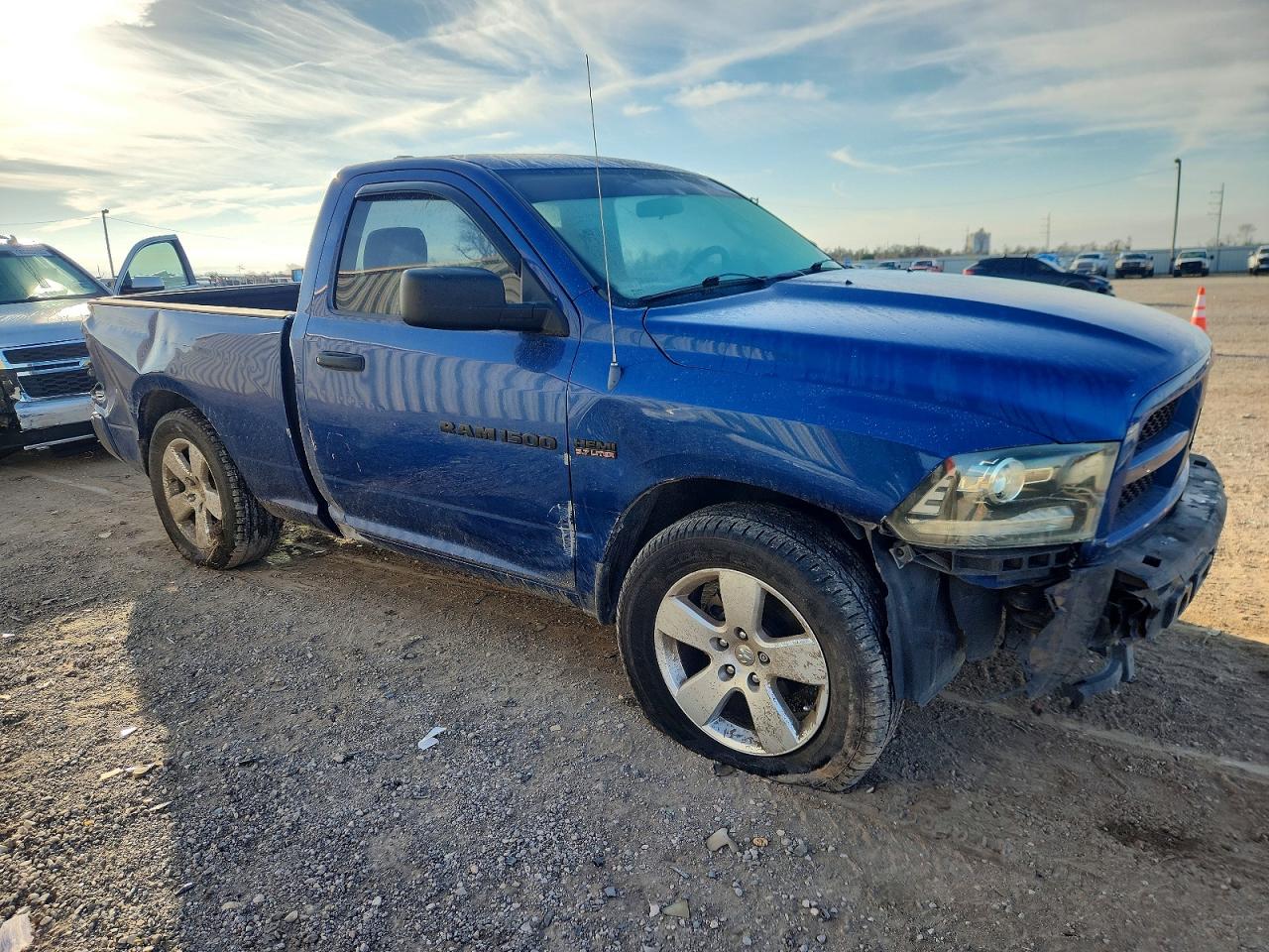 2011 DODGE RAM 1500 photo 4
