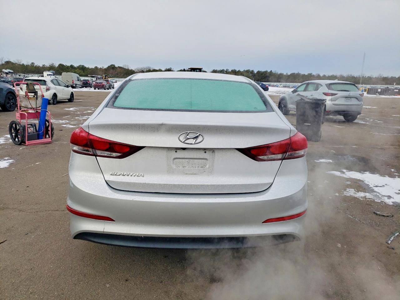 2018 HYUNDAI ELANTRA SE photo 6