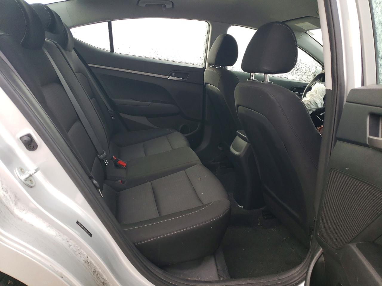 2018 HYUNDAI ELANTRA SE photo 10