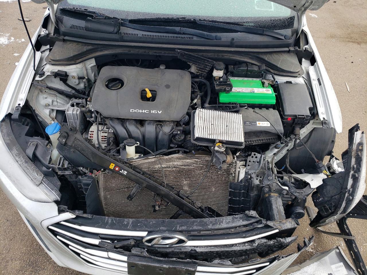 2018 HYUNDAI ELANTRA SE photo 11