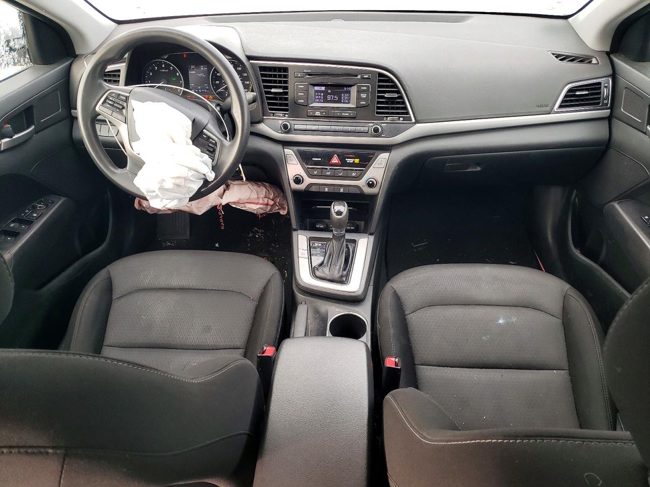 2018 HYUNDAI ELANTRA SE photo 8