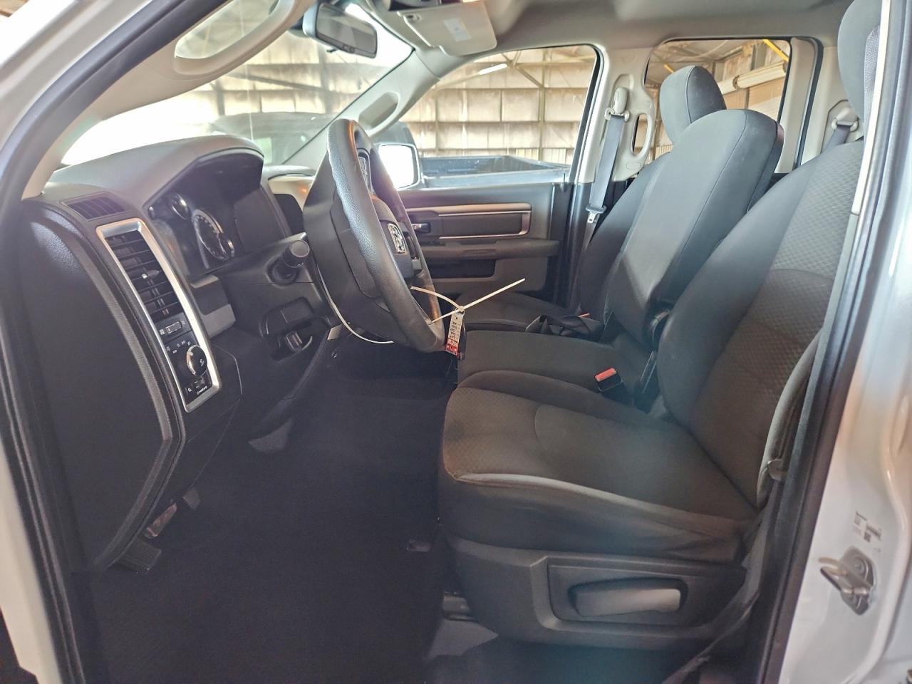 2019 RAM 1500 CLASSIC SLT photo 7