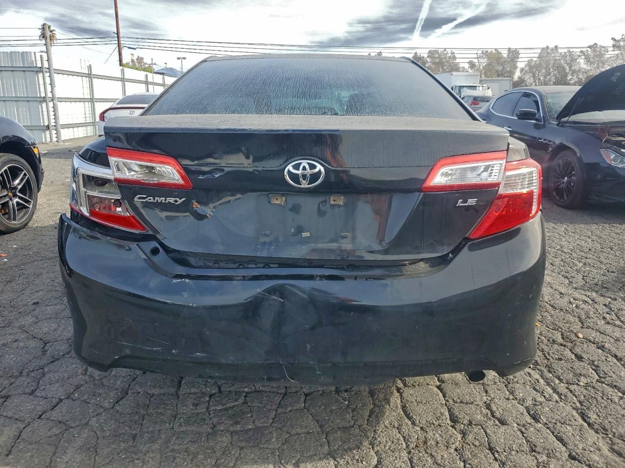 2012 TOYOTA CAMRY LE photo 6