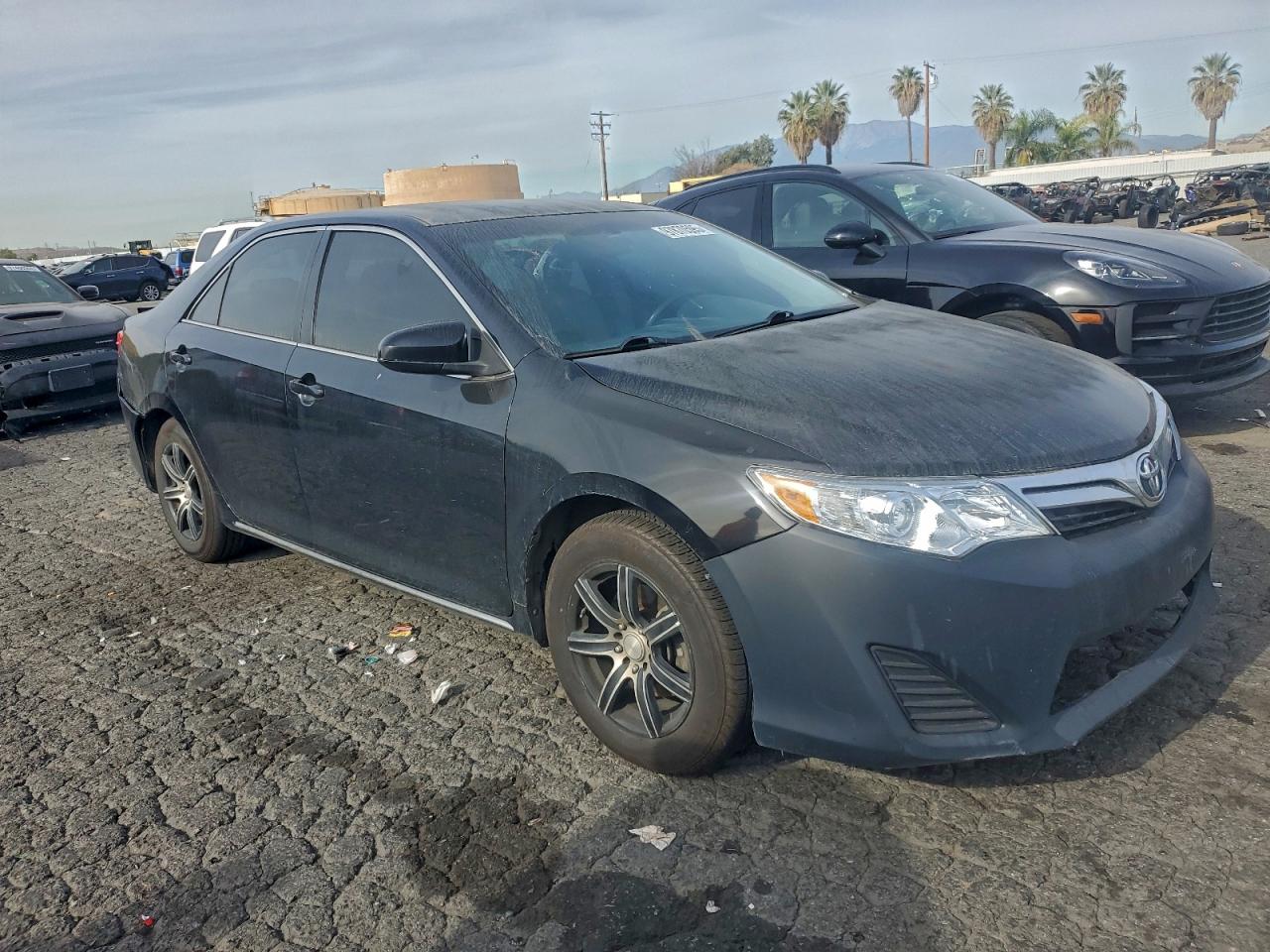 2012 TOYOTA CAMRY LE photo 4