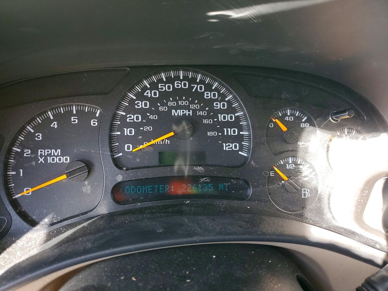 2005 CHEVROLET SUBURBAN C1500 photo 9