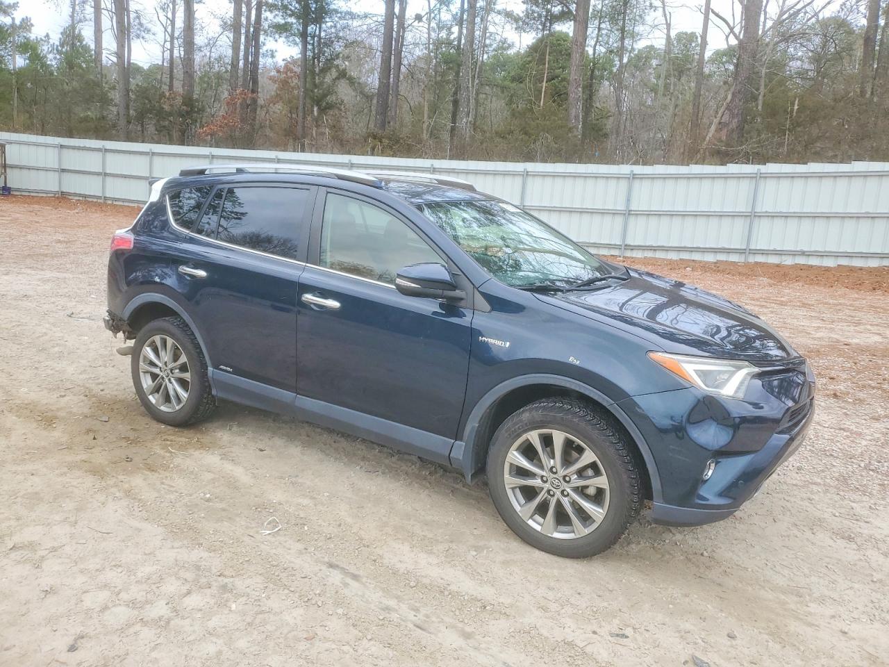 2017 TOYOTA RAV4 HV LIMITED photo 4