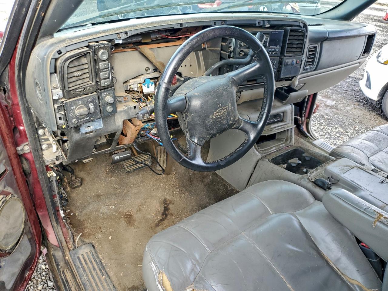 2002 CHEVROLET SUBURBAN K1500 photo 8