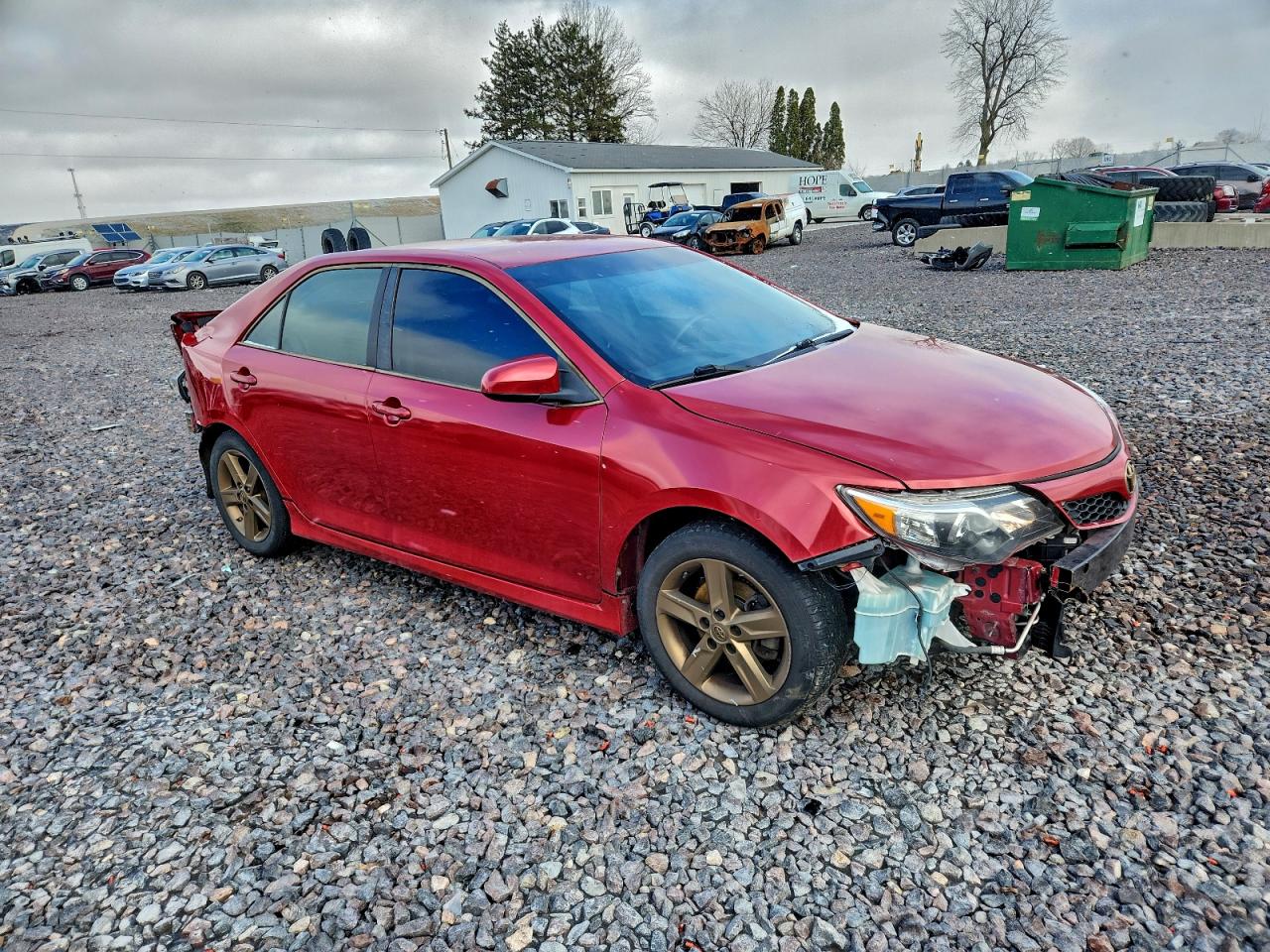 2013 TOYOTA CAMRY L photo 4